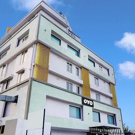 Super Townhouse Dev'S Inn By Cj Gunadala Esterno foto