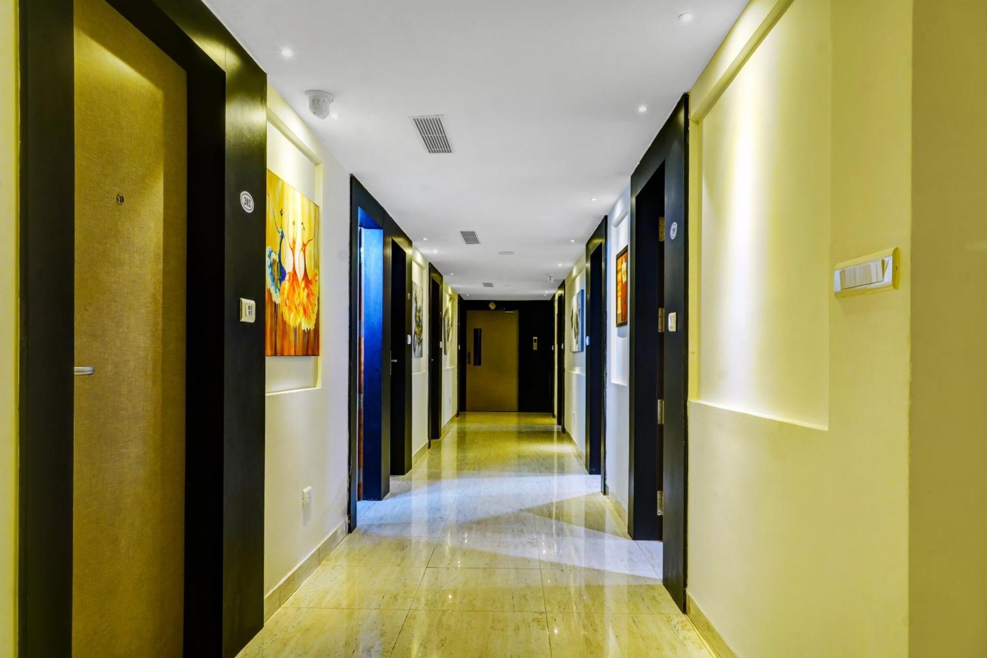Super Townhouse Dev'S Inn By Cj Gunadala Esterno foto